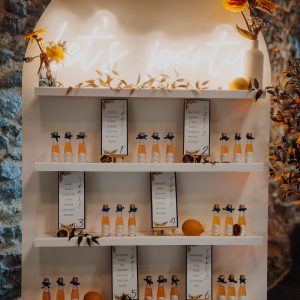 Présentoir blanc avec 4 tablettes 190 x 90 cm